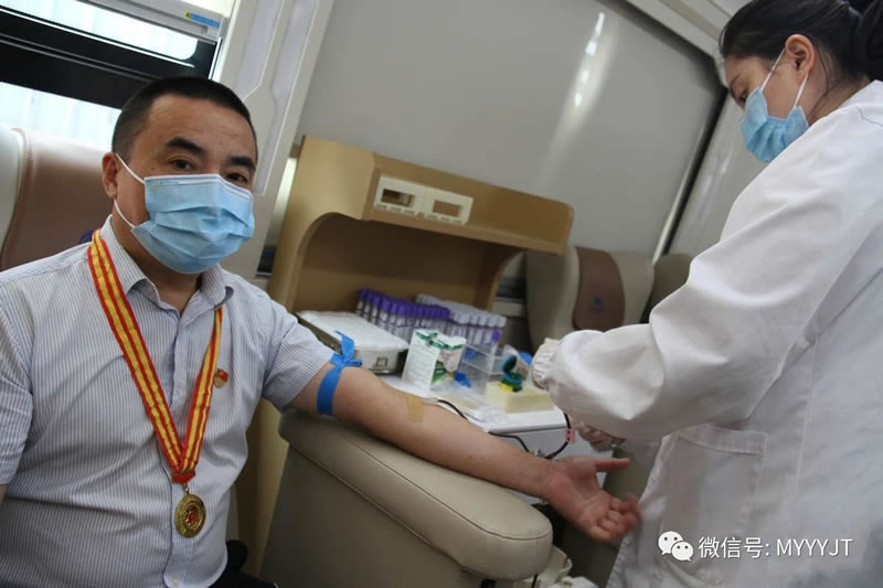 热血涌动 让爱传递更远——绵阳市2022年度无偿献血先进个人获得者邱智